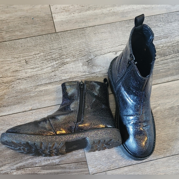 Steve Madden Big Girl's Cliche Glitter Chelsea Boots - Picture 3 of 9